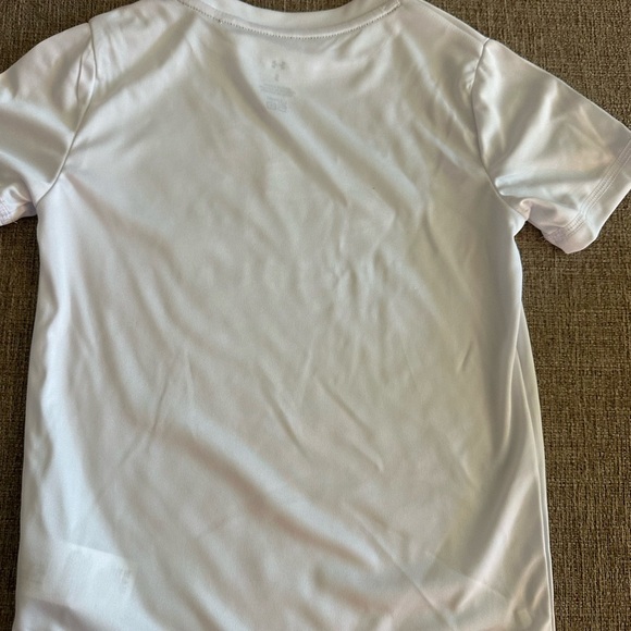 NWT 2pc Under Armour Red, Blue And White Swim Shirt & Shorts Boys 5 - Picture 3 of 5